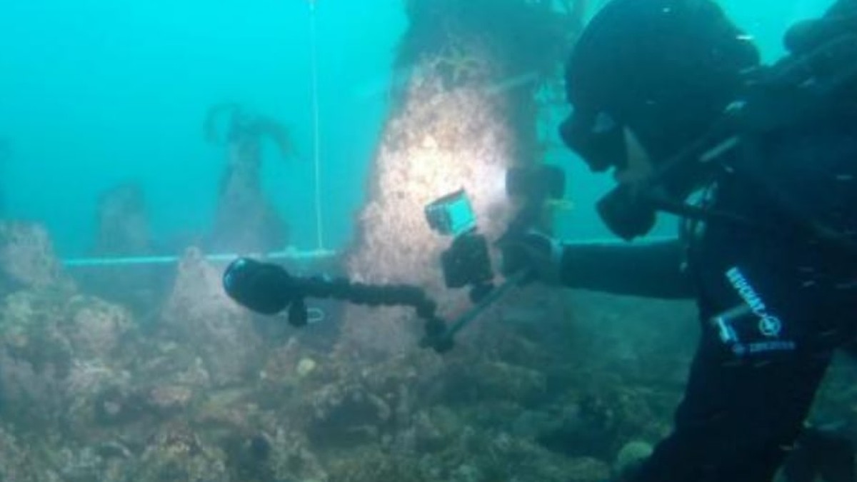 Archeologové objevují 7000 let starou zeď uprostřed Atlantiku