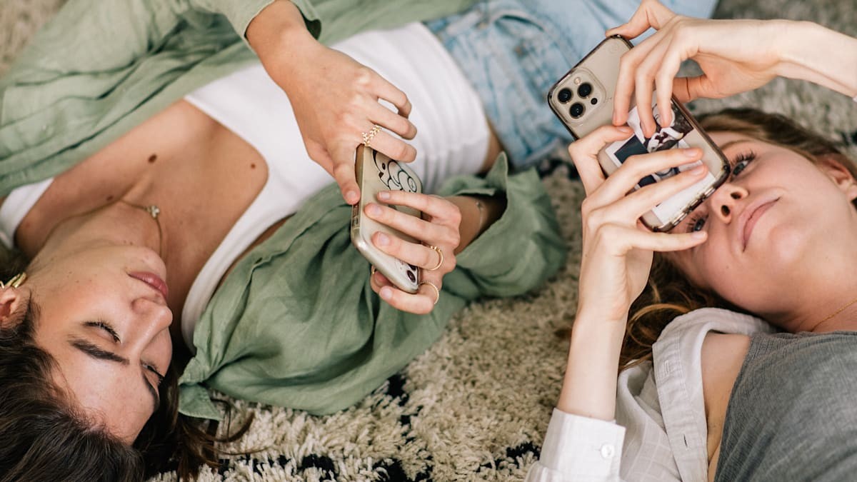 Jak sociální média ovlivňují kritické myšlení mladých lidí