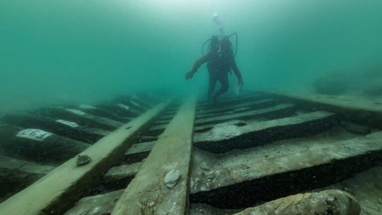 Objev „plujícího paláce zábavy“ z doby Kleopatry u Alexandrie