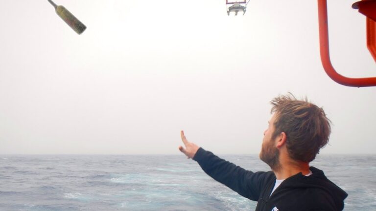 Úžasné dobrodružství lahve se zprávou v Antarktidě: 15 000 kilometrů putování