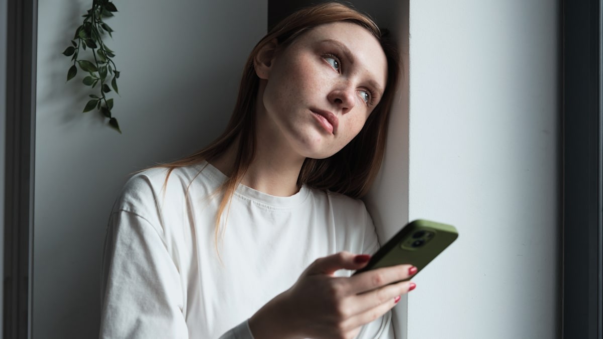 Proč LOL na WhatsApp nemůže nahradit skutečný smích