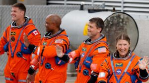Kdo jsou astronauti na palubě mise Artemis 2 k Měsíci?