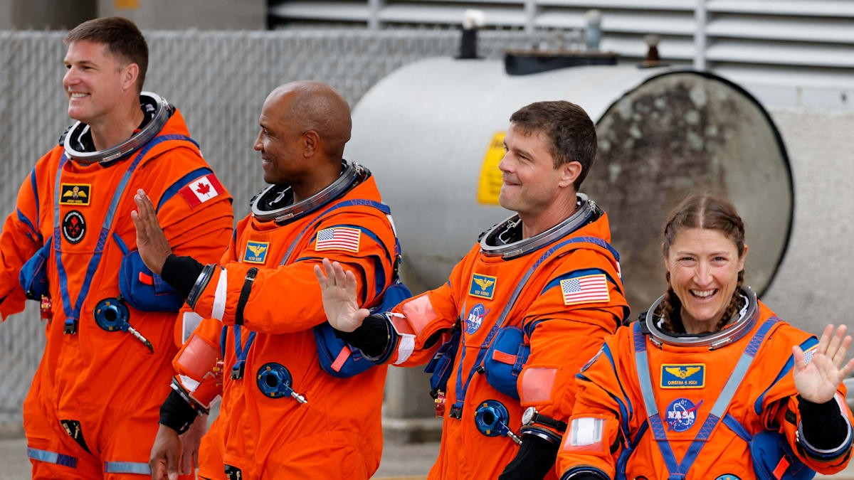 Kdo jsou astronauti na palubě mise Artemis 2 k Měsíci?