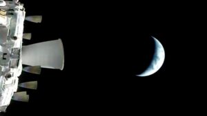 Minimální prostor pro chyby – Posádka se připravuje na poslední motorový zážeh