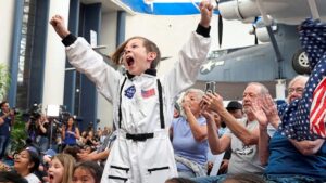 Úspěch mise Artemis 2 – proč však je pokrok v pilotované kosmonautice pomalý?